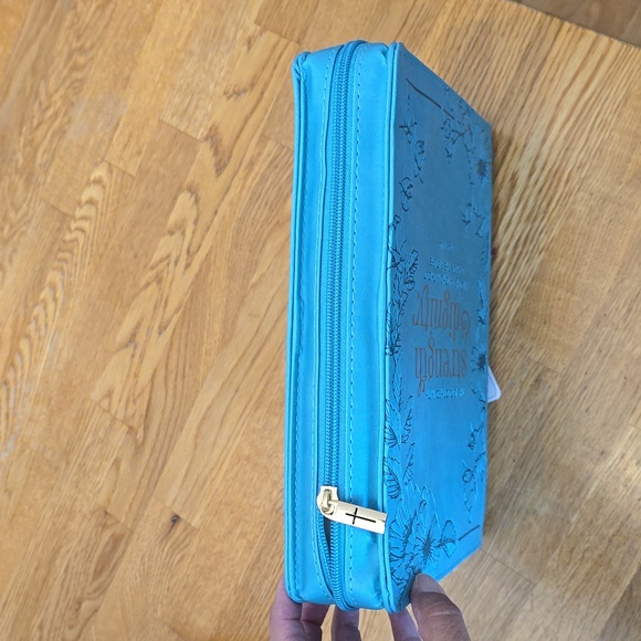 Bible Cover - Picture 4 of 6